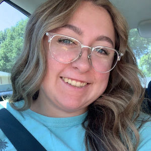 Meet your Posher, April